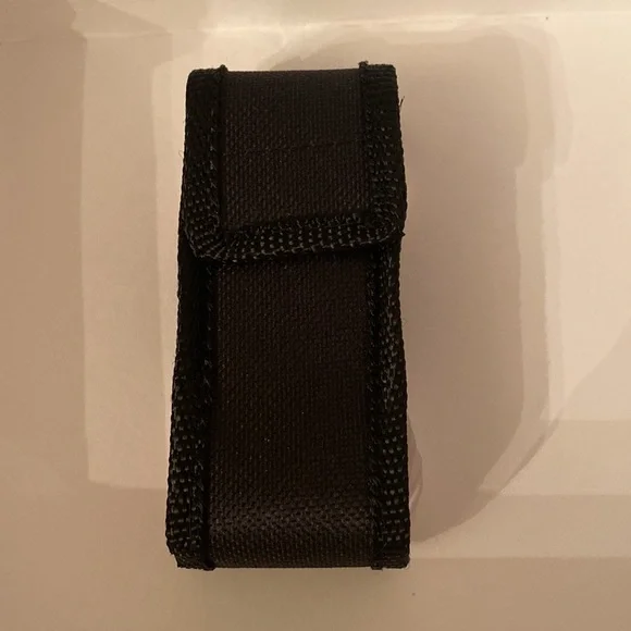 Red taser ❤️ - Picture 3 of 7